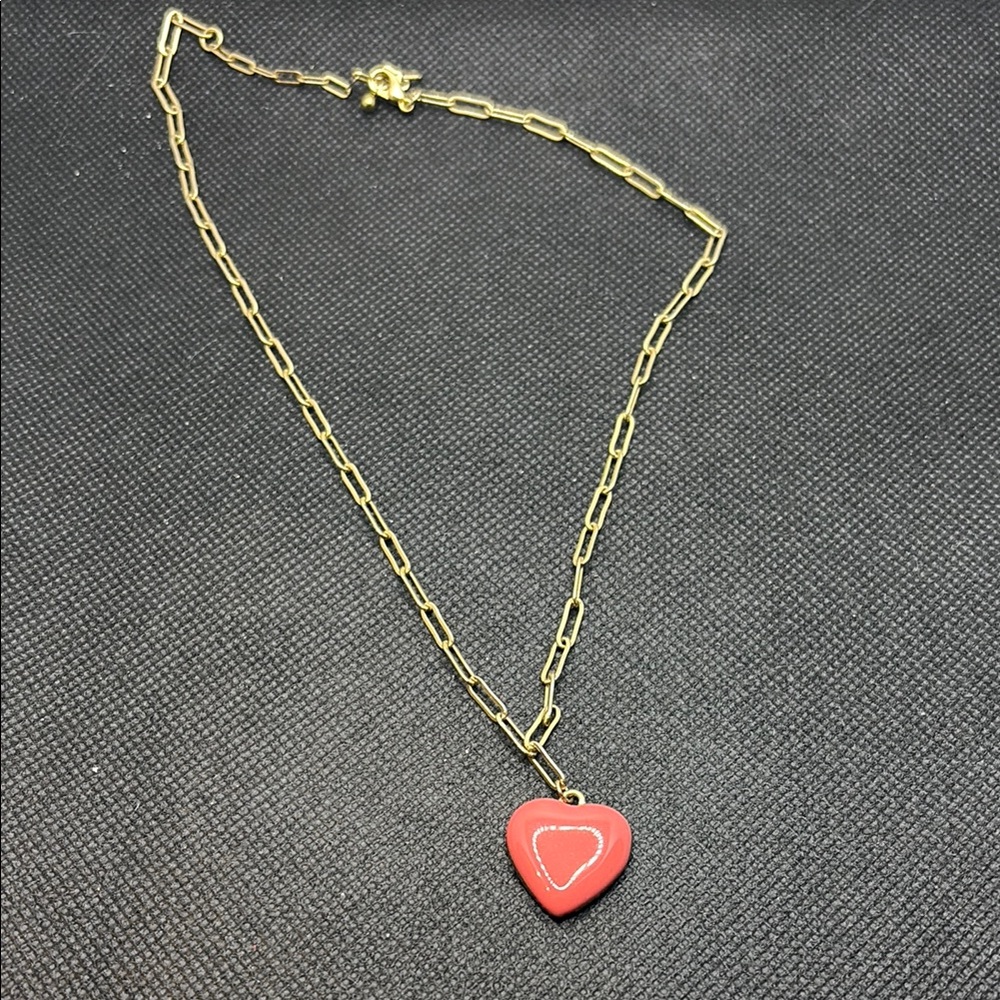 🪸 Coral and Gold Tone Paperclip Heart Pendant Necklace